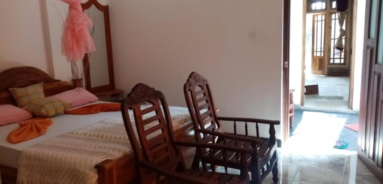 Homestay Nimsara *