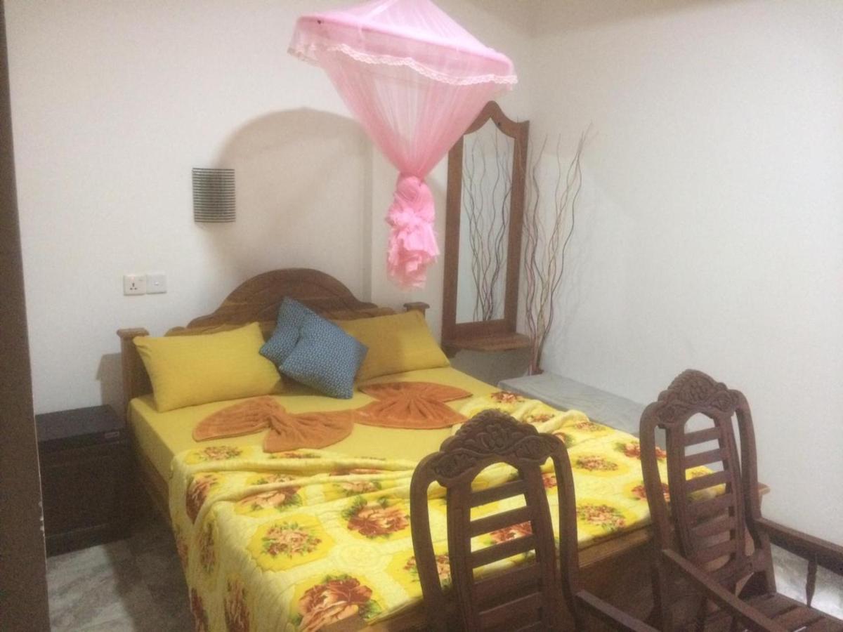 Nimsara Homestay *