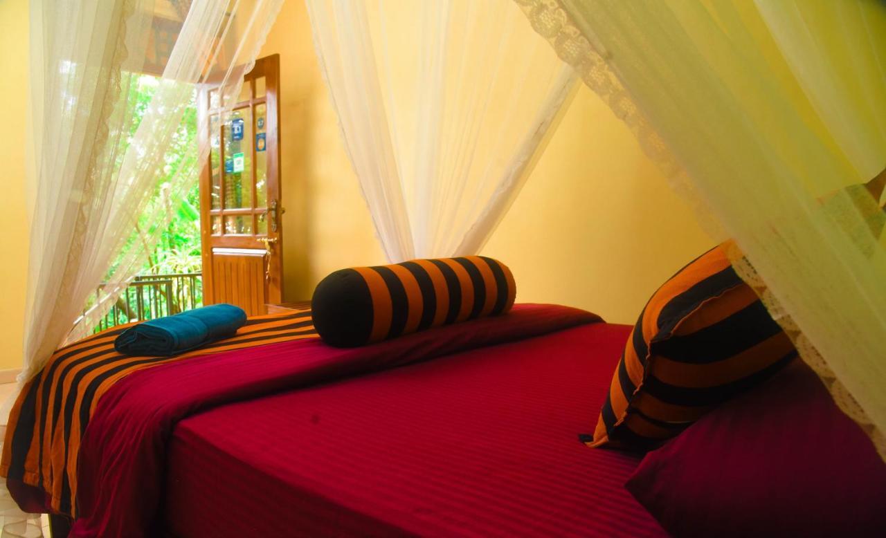 Bed & Breakfast Madushanka 2*
