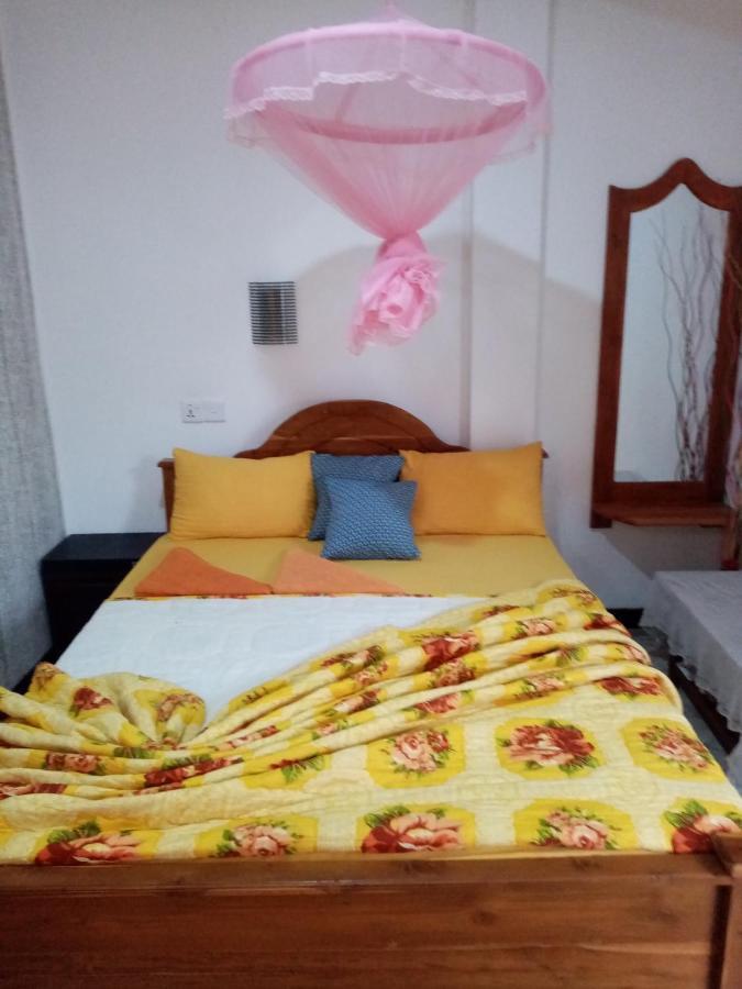 Nimsara Homestay *