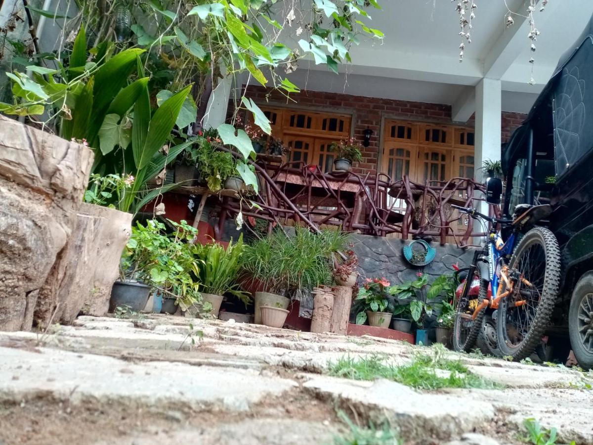 Nimsara * Ella