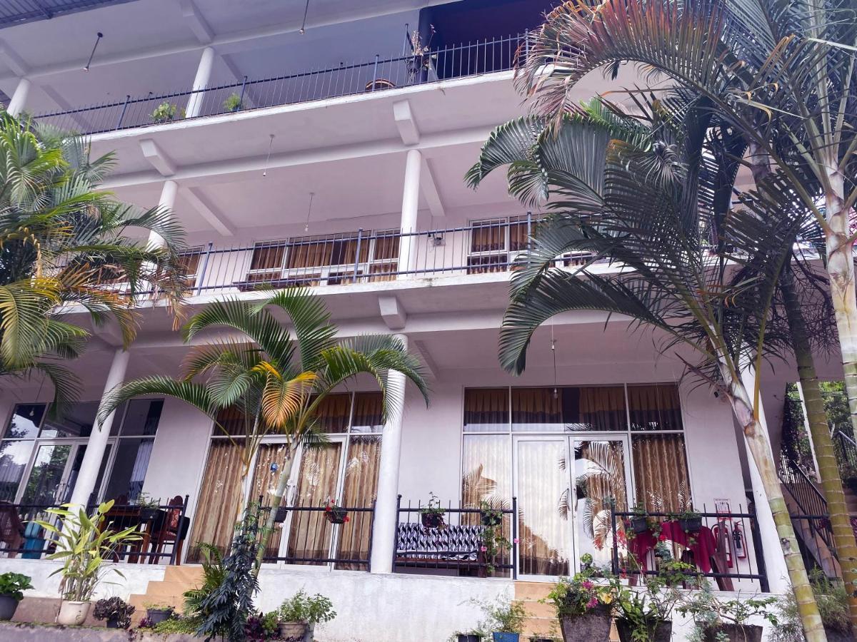 Homes Guest -