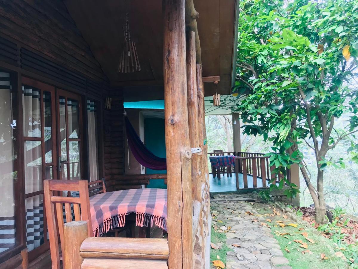 Felicity Inn *