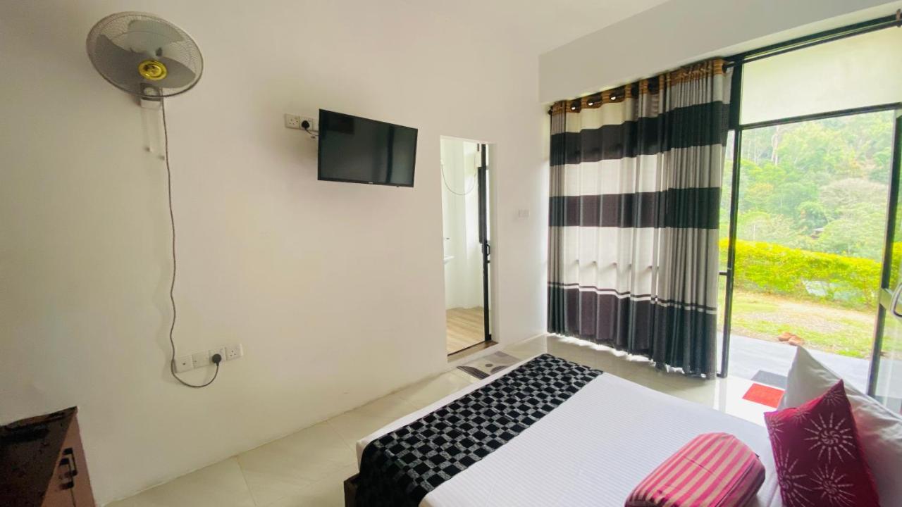 Aloft Grand Hotel 3*