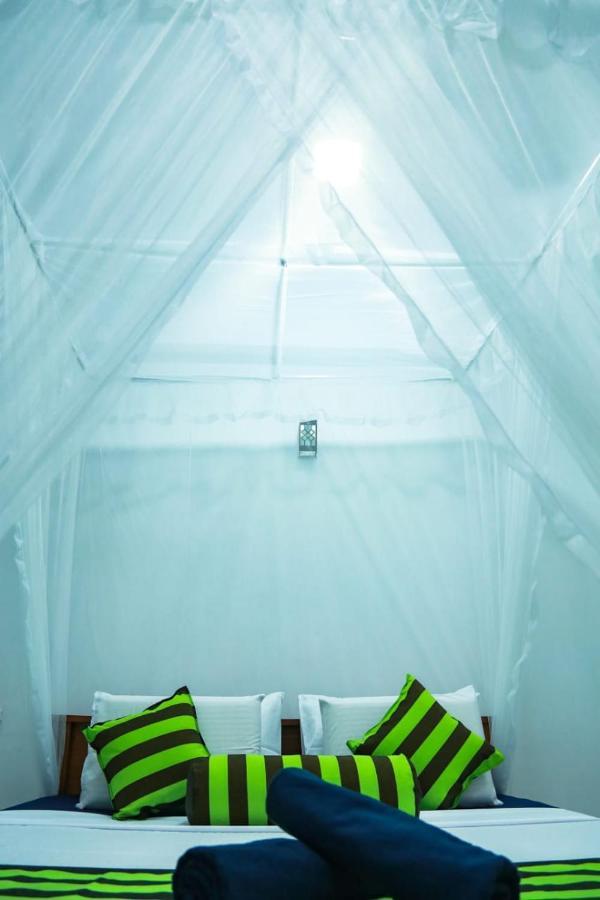 Heaven Hotel *