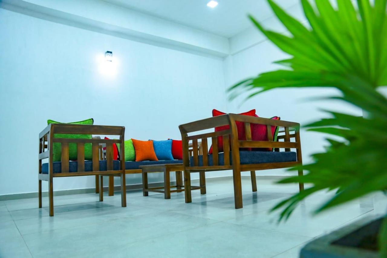 Heaven Hotel *