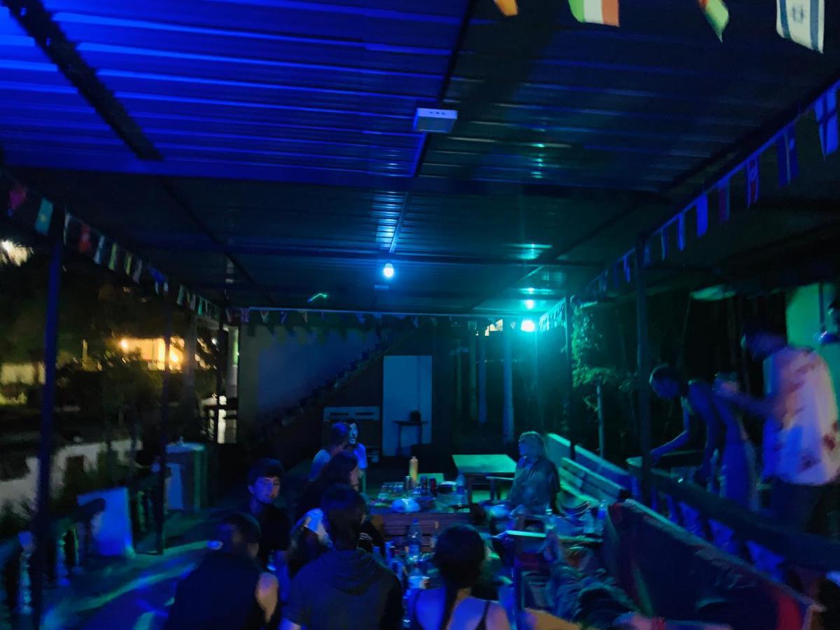 Rock View Hostel *