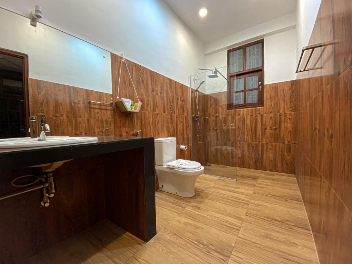 Levon Hotel 3*