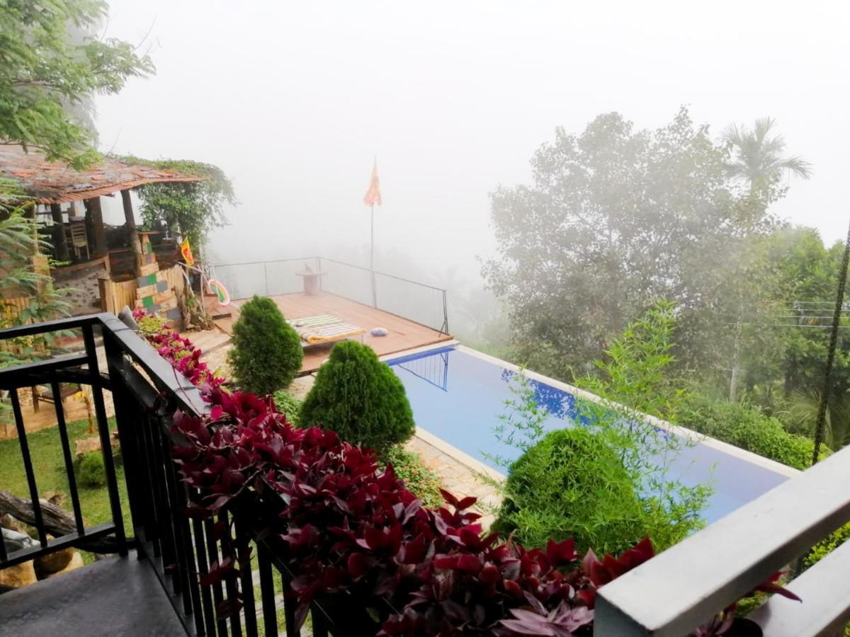 Awesome Place Hotel 3*