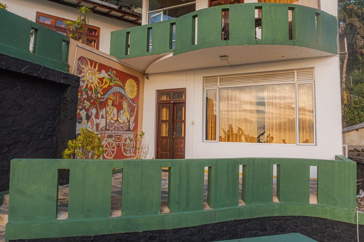 Resort Ravana Range *