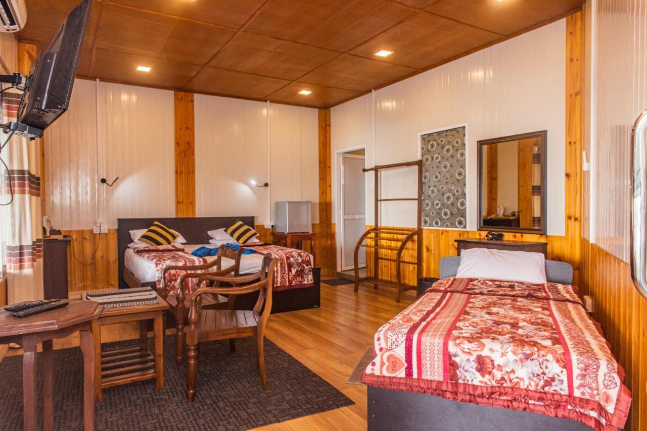 Ravana Range Resort *
