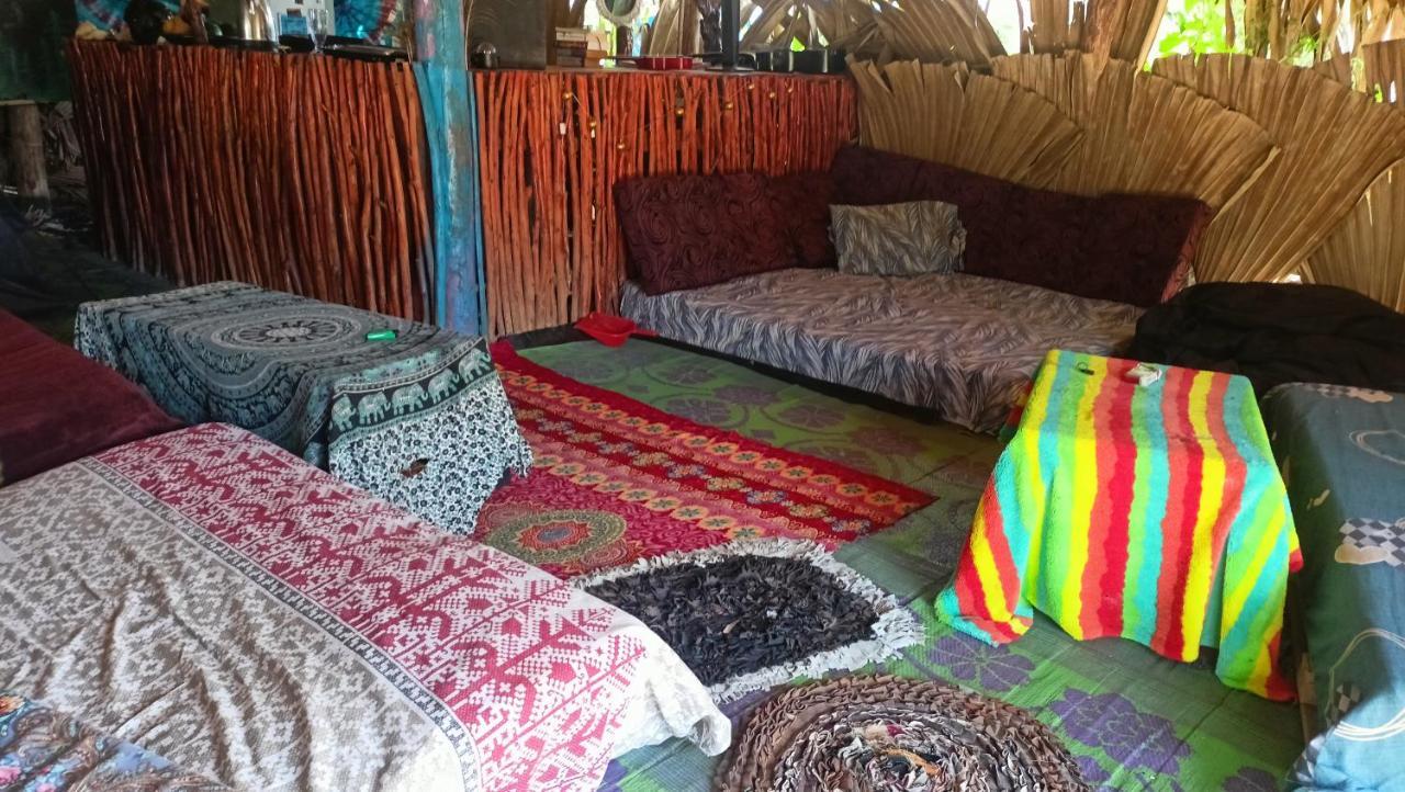 Freedom Camp Luxury tent Ella