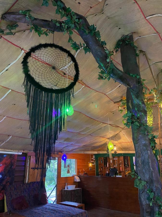 A Lounge And Cafe *