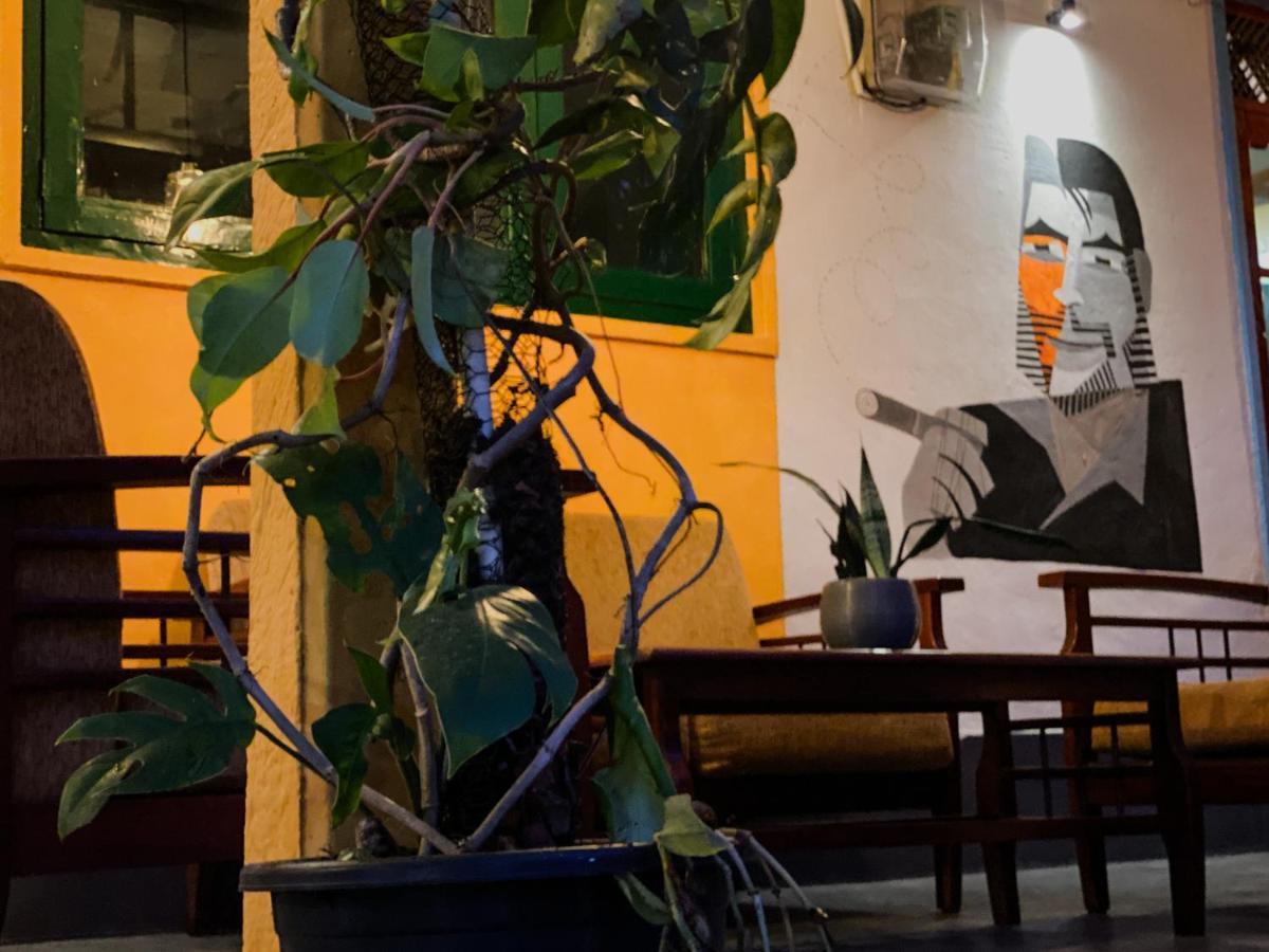Mad Monkey And Lounge Hostel