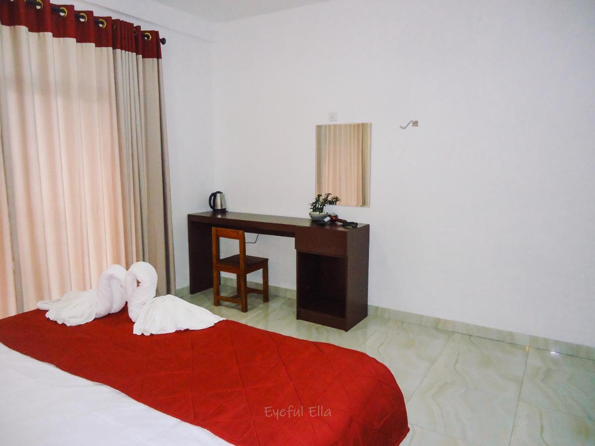 Eyeful Hotel 3*
