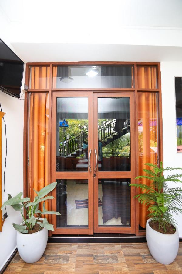 Hotel Venus Gate 2*