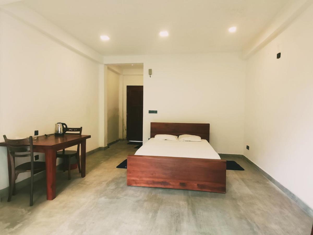 Moon Light- Sunrise Guest house *