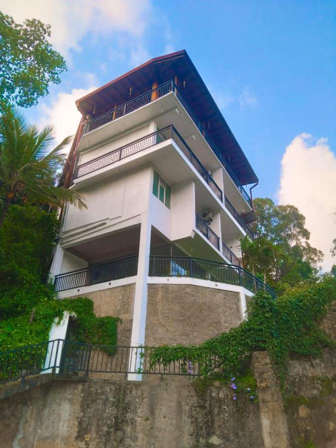 The Peak 3*
