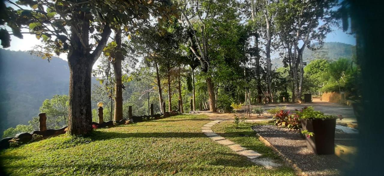 Ceylon Rich Leaves Bed & Breakfast Ella