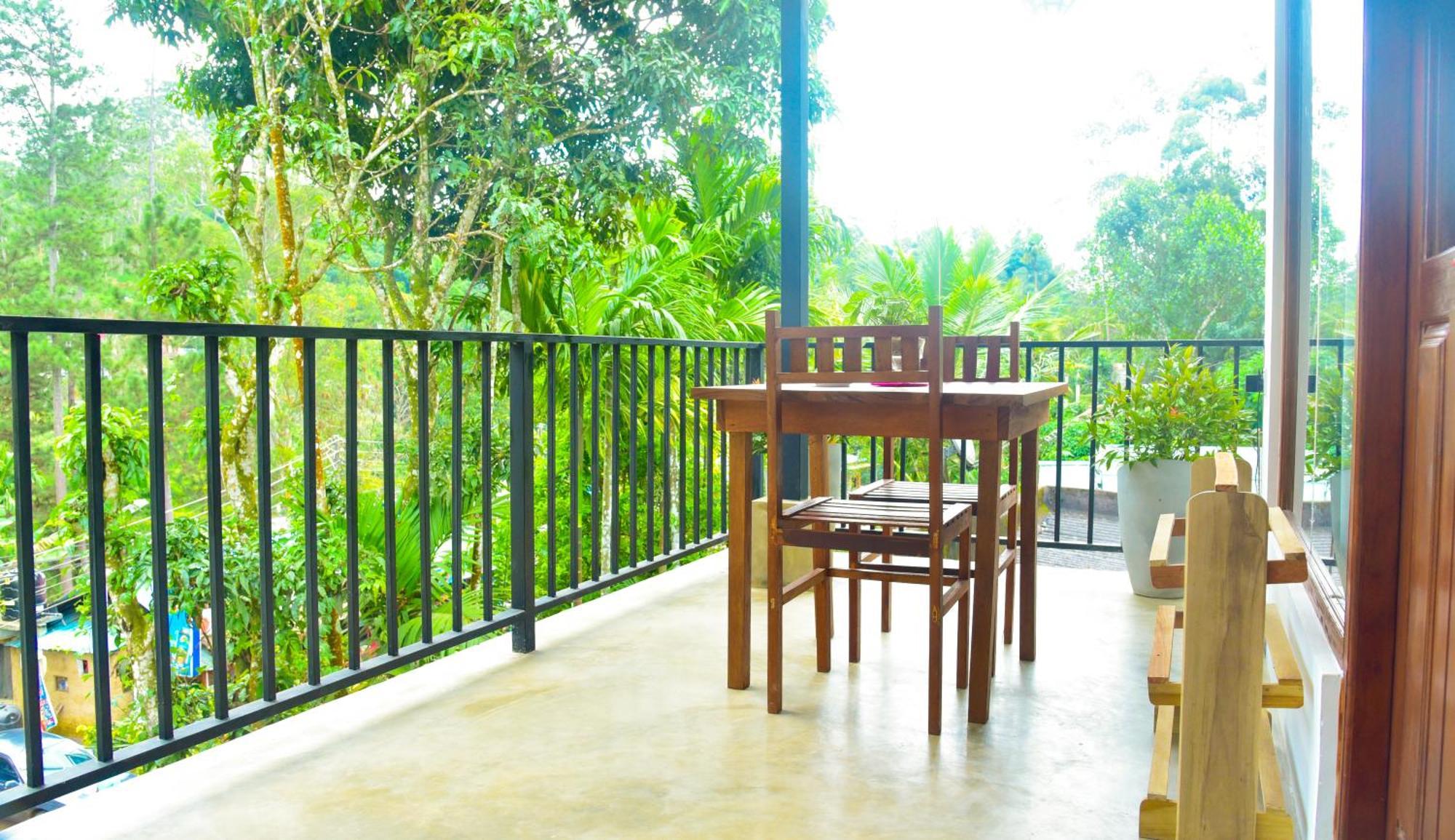 Breeze Blows Homestay *