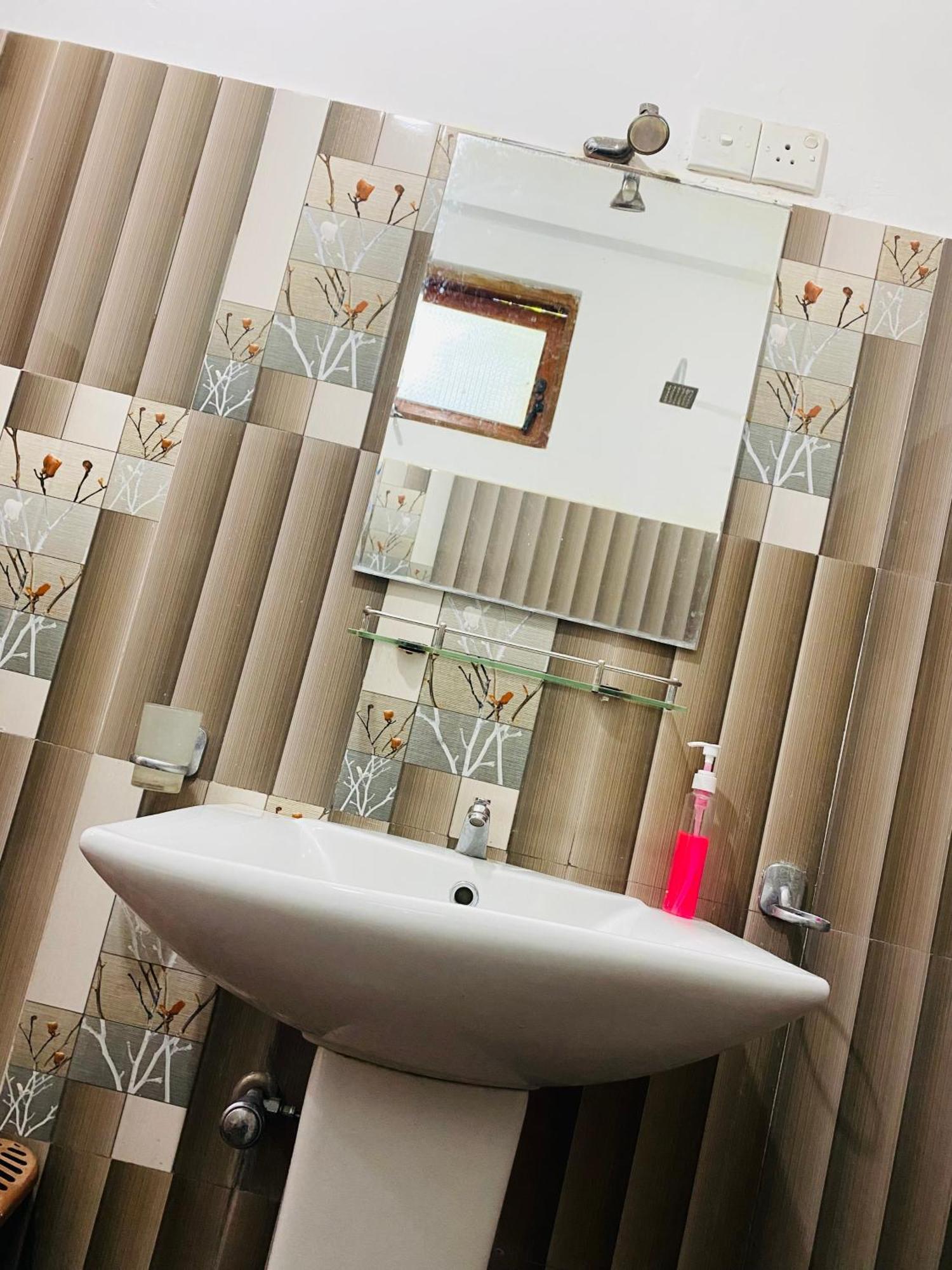 Mount Breeze Guest house 2*