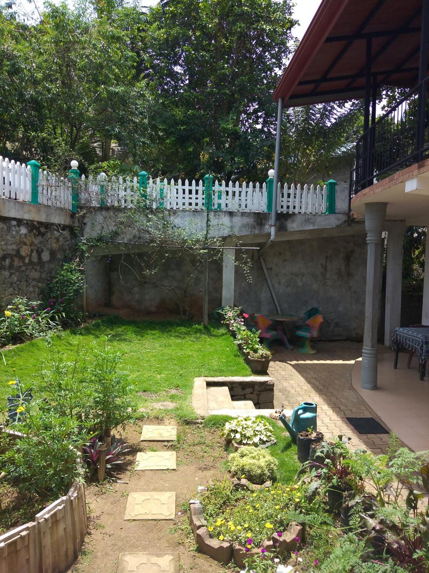 Inn Jasmine Garden *
