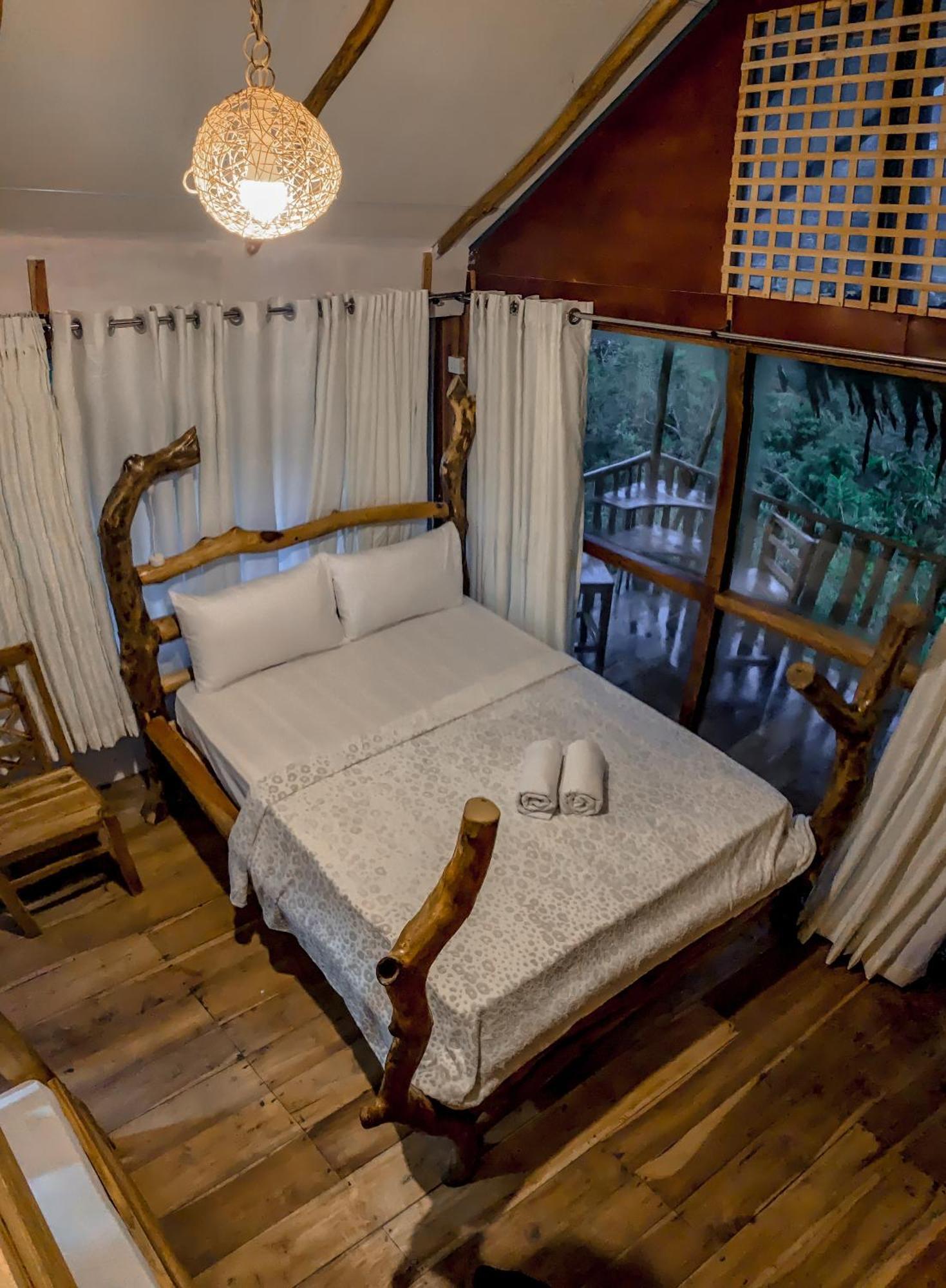 Lamiaceae Wood Bed & Breakfast Ella