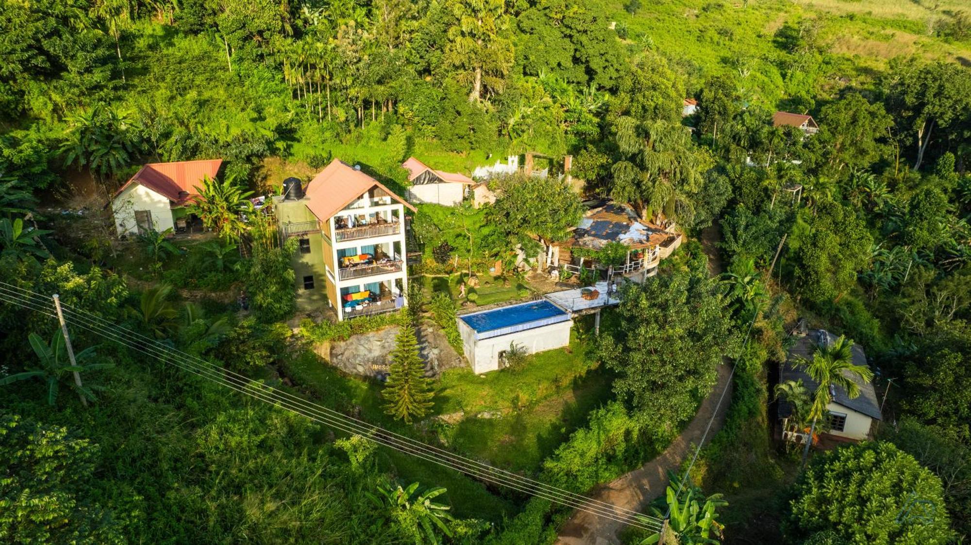 Awesome Place Hotel 3*