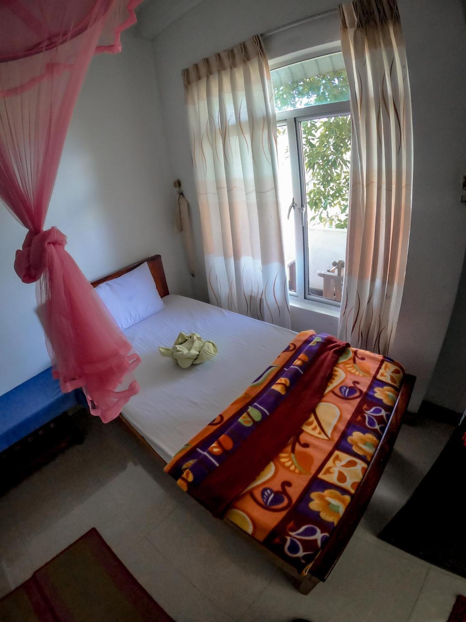 9 Arch View Rest *
