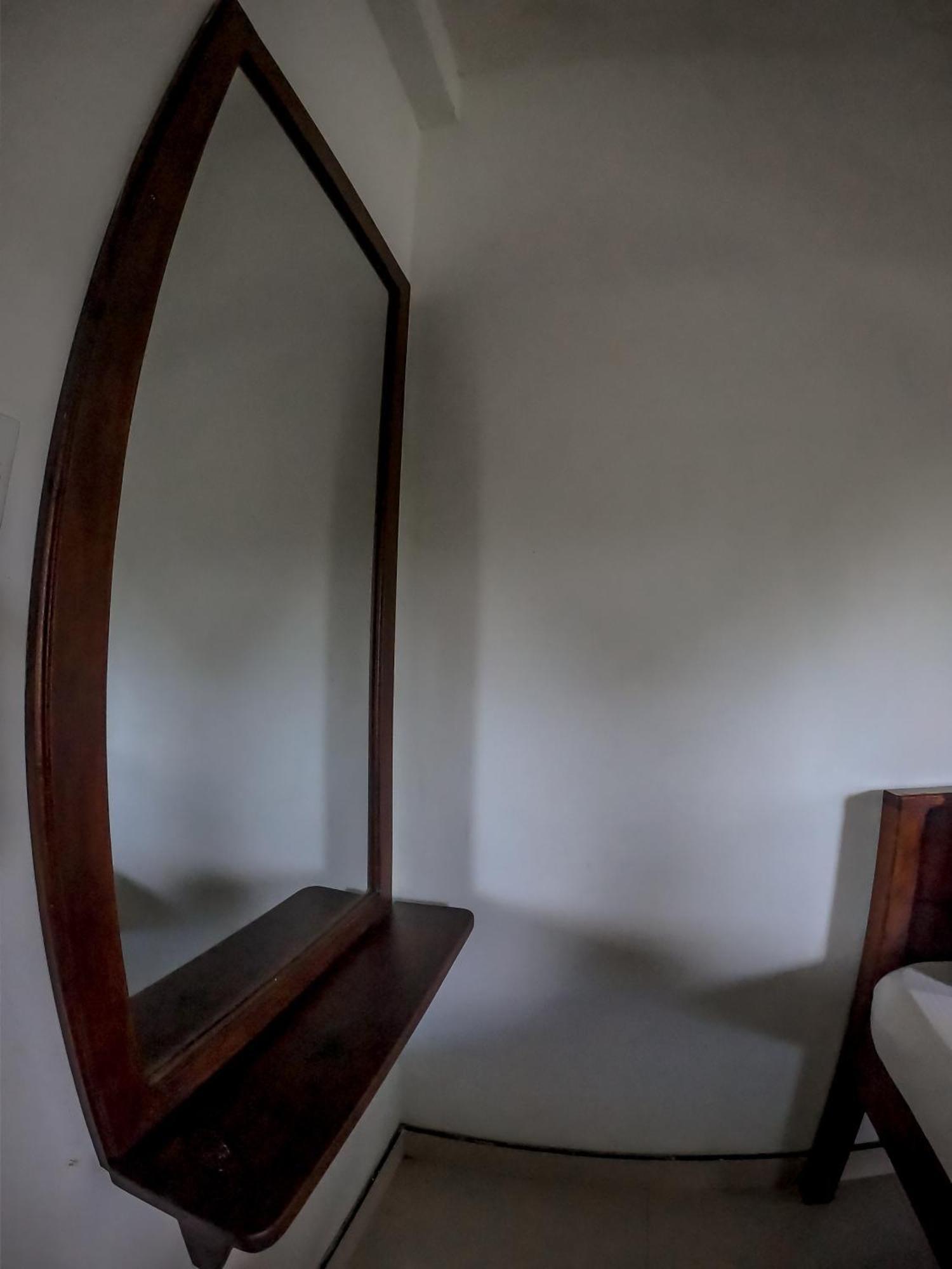 9 Arch View Rest