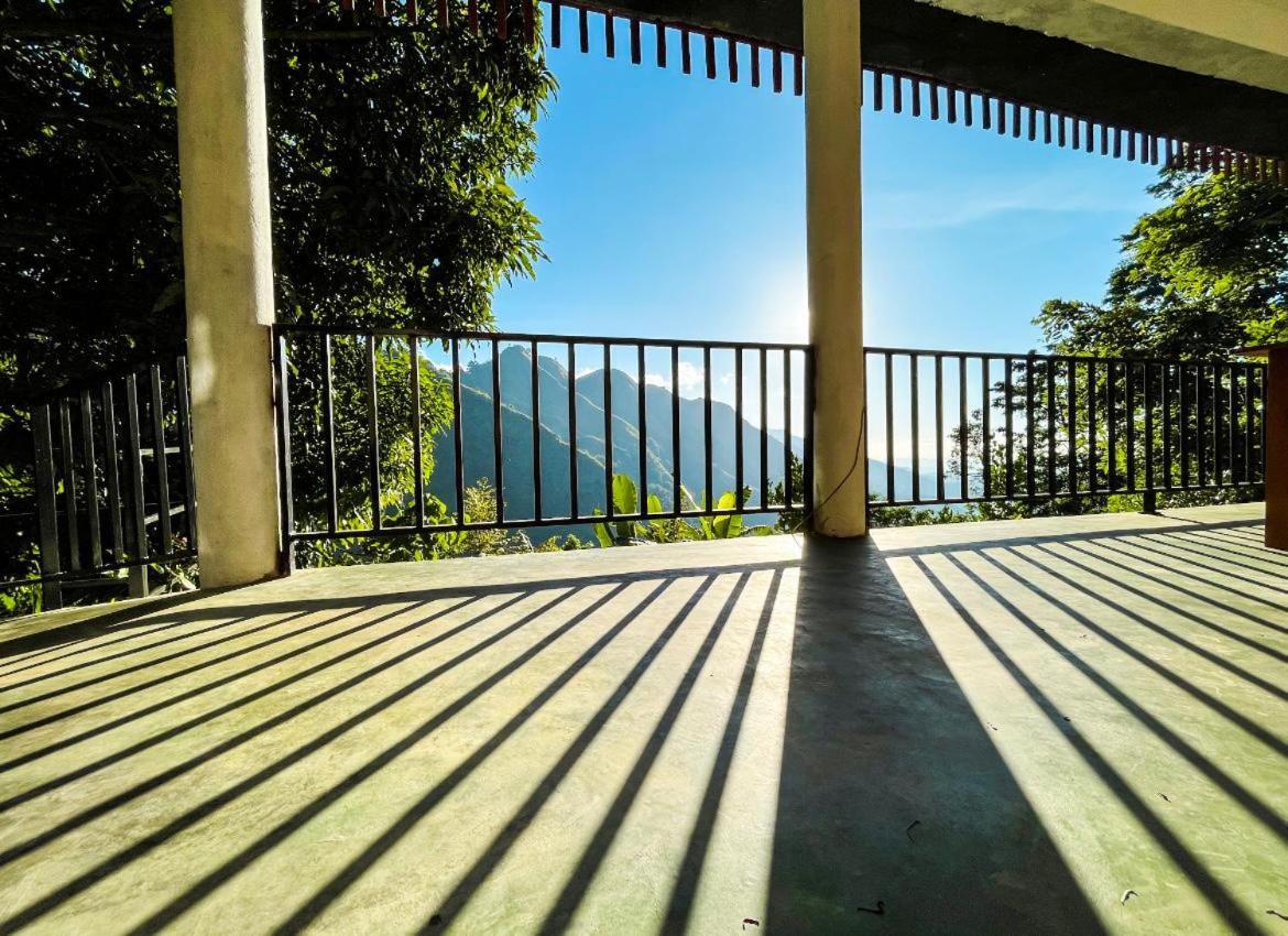 Nature On Rock Guest house *