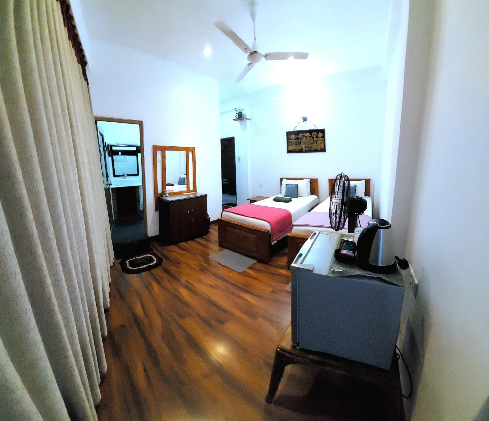 Homestay Poomaz Peace Palace *