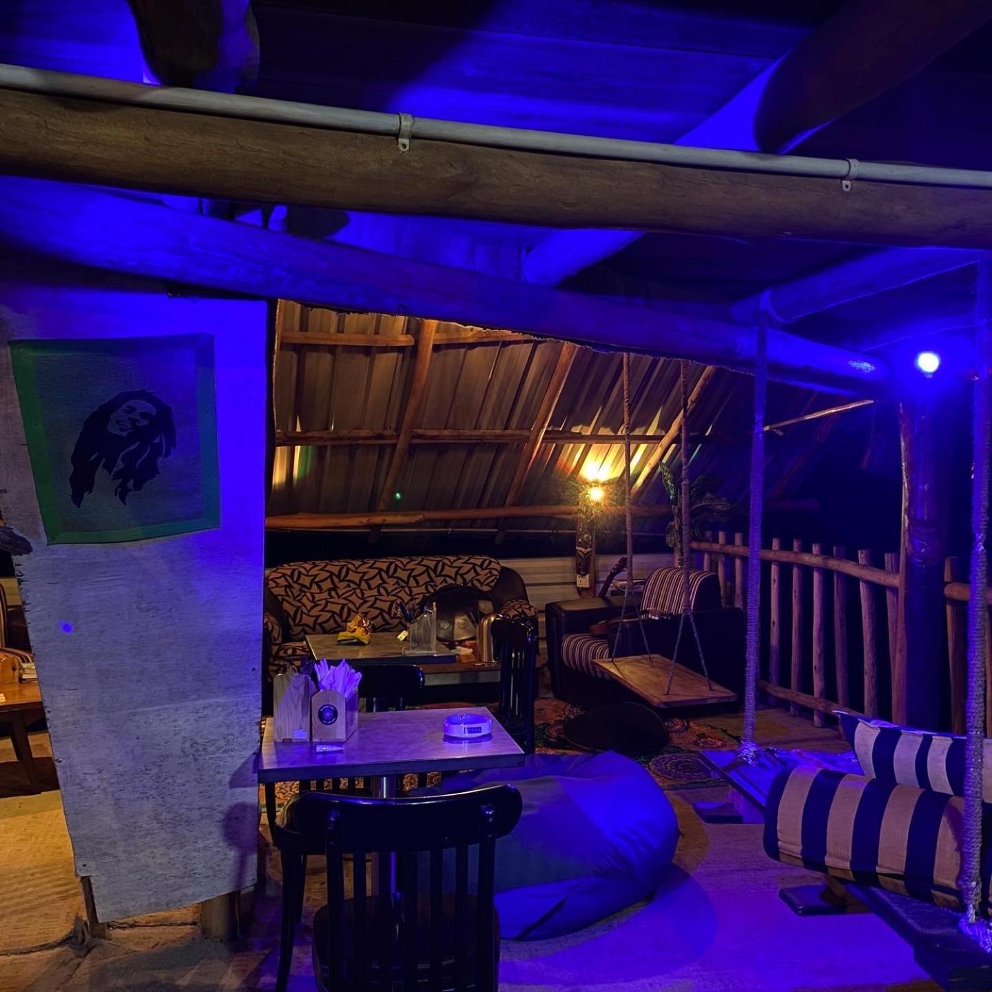 Noname And Cafe Hostel *