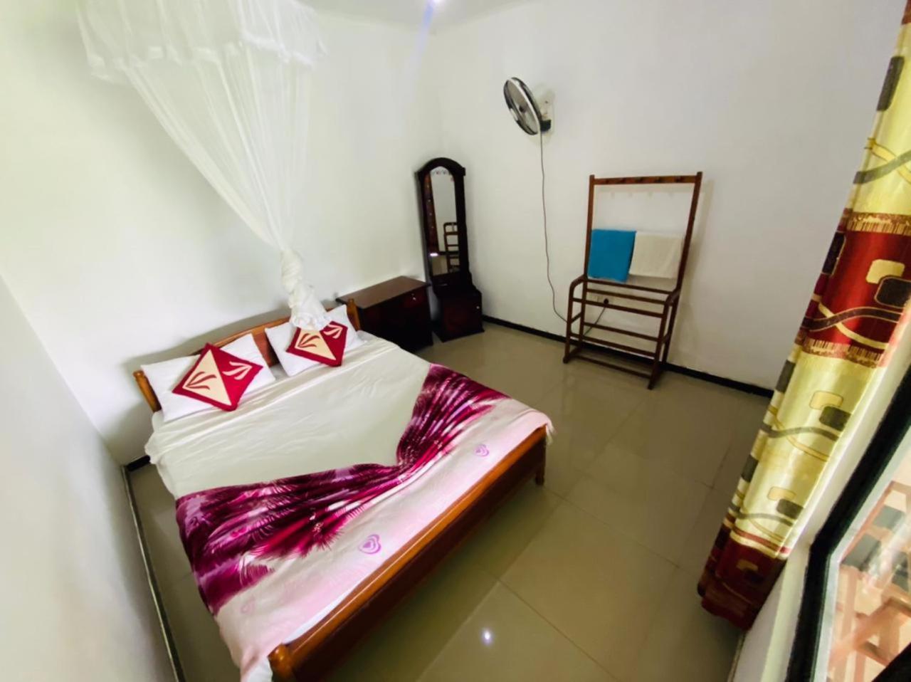 View & Restaurant Homestay Ella