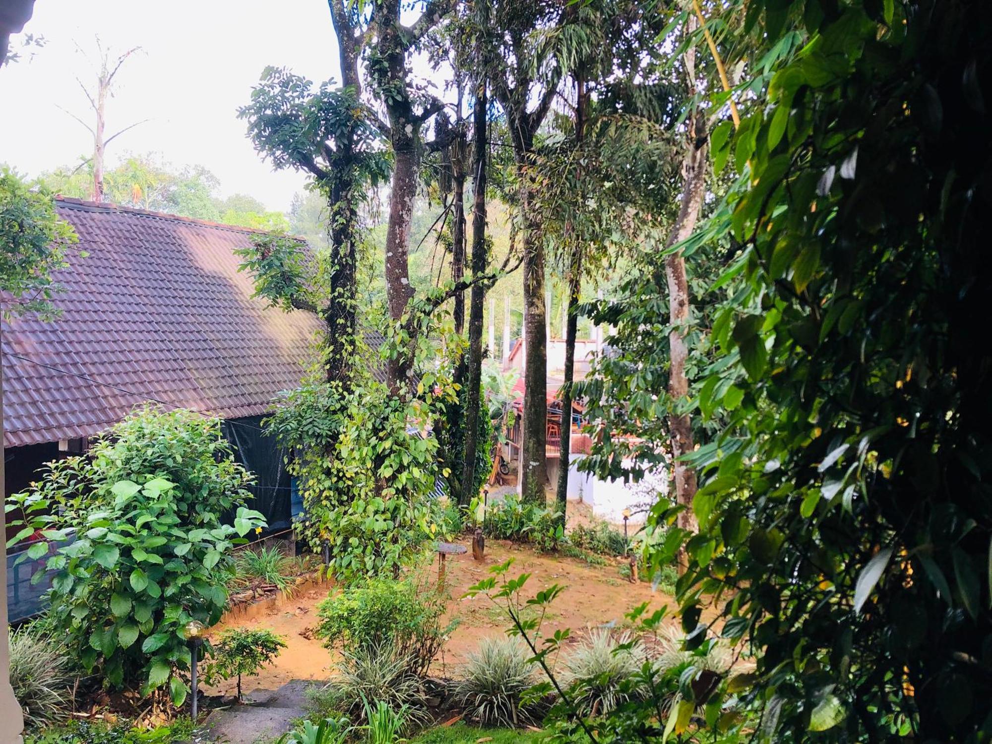 Little Folly Guest house Ella