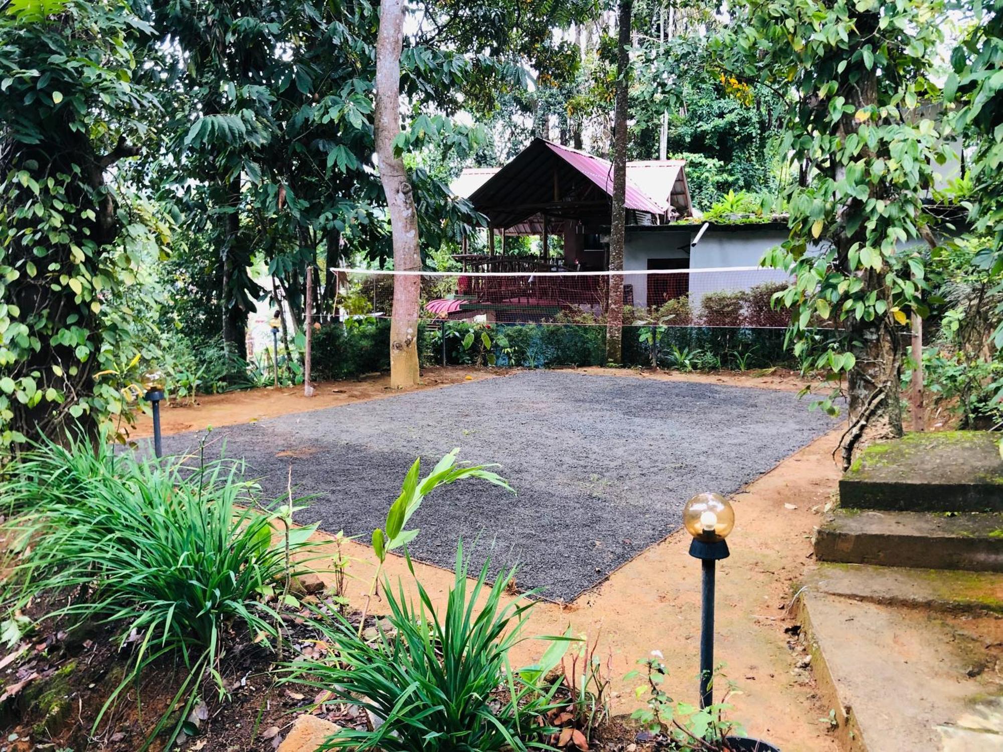 Guest house Little Folly Ella