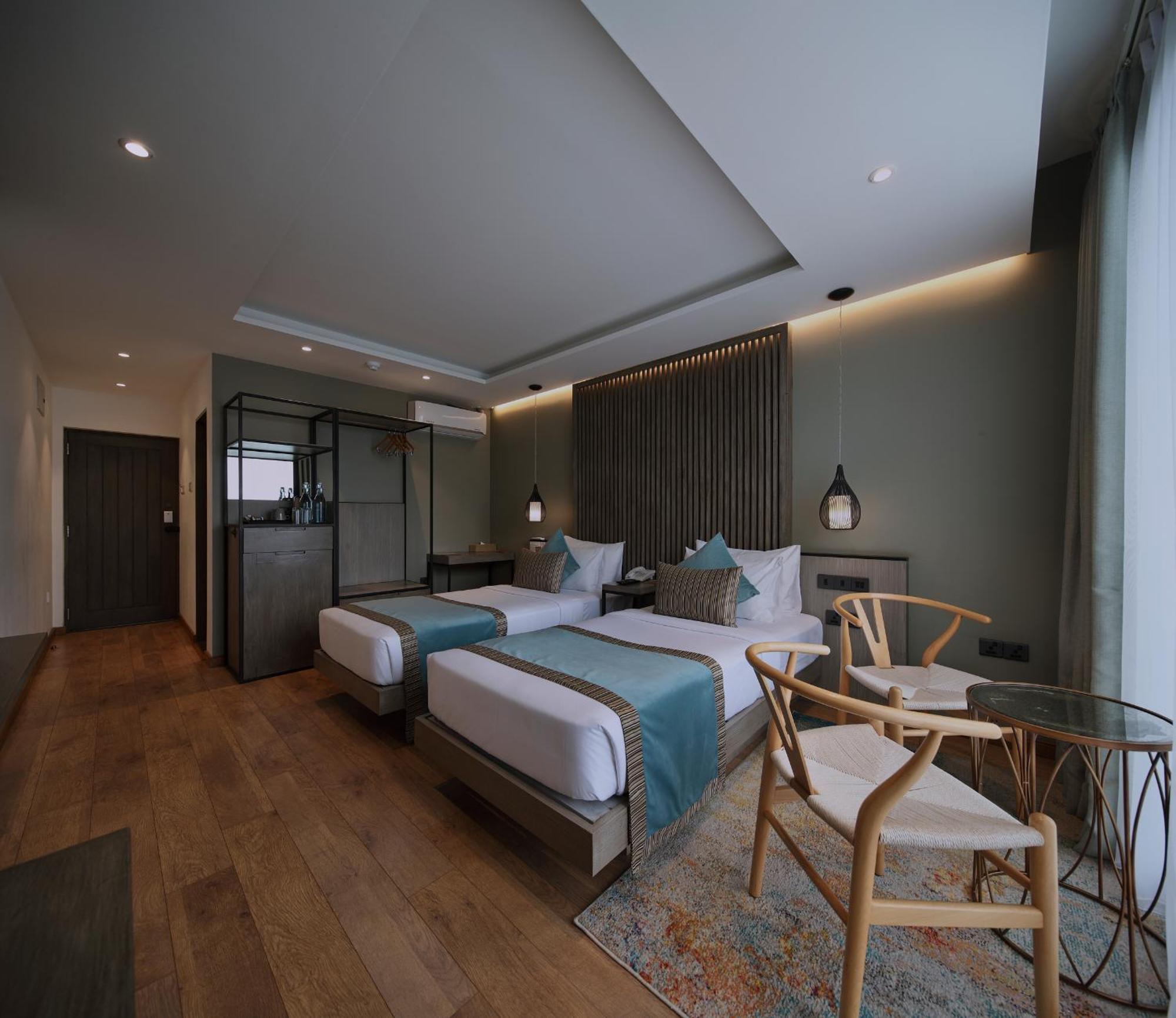 Hotel Hide &