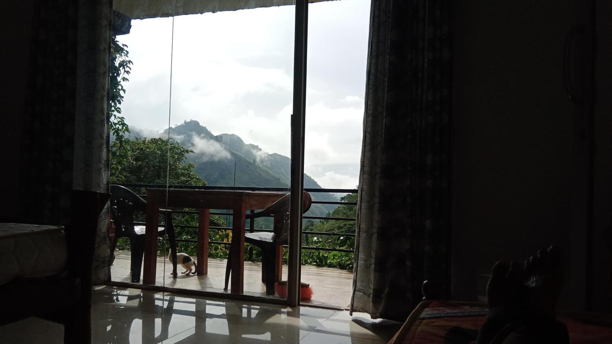 Lucky Panoramic Hotel