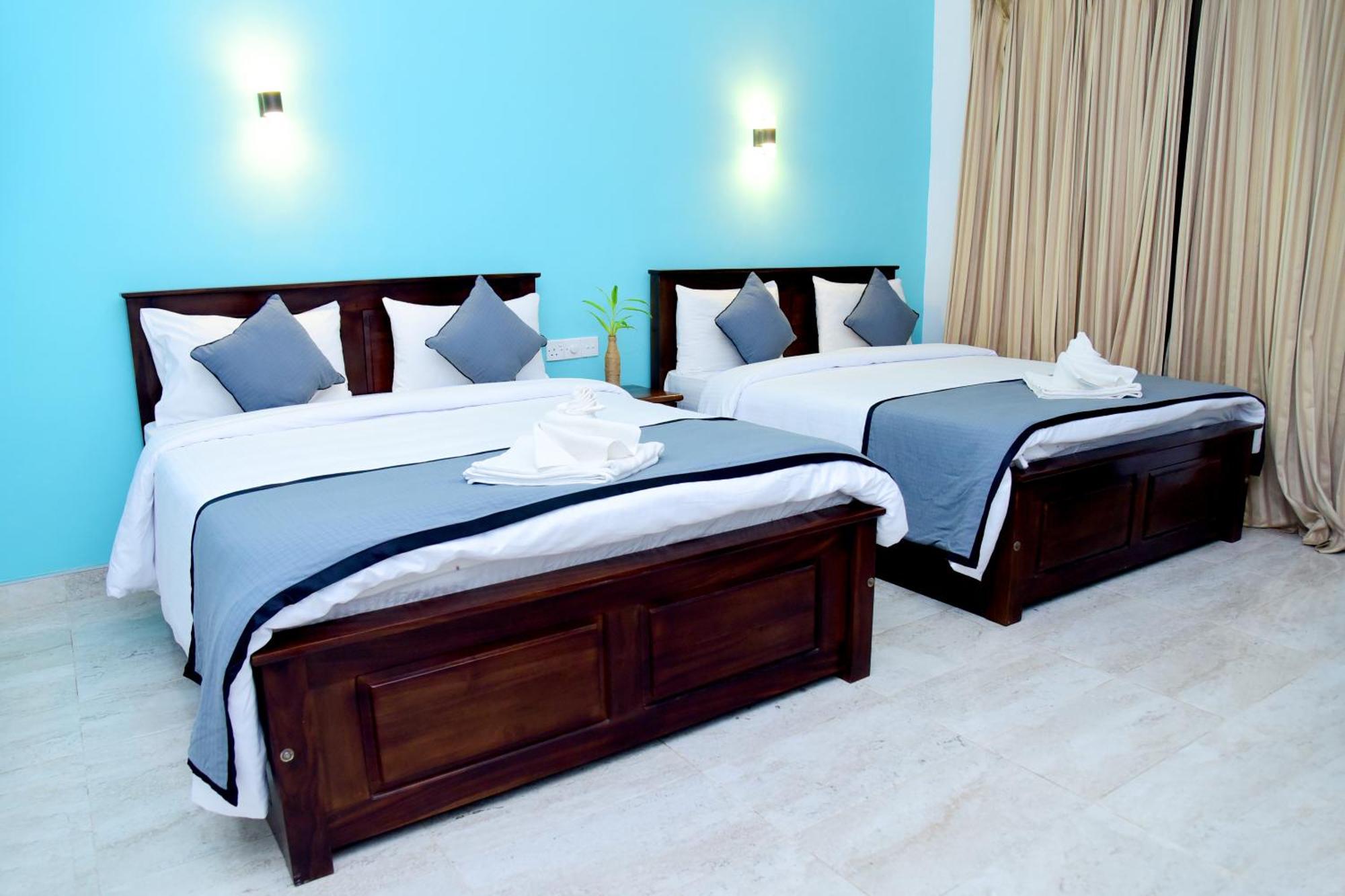 Hotel Heavens Gate 2*