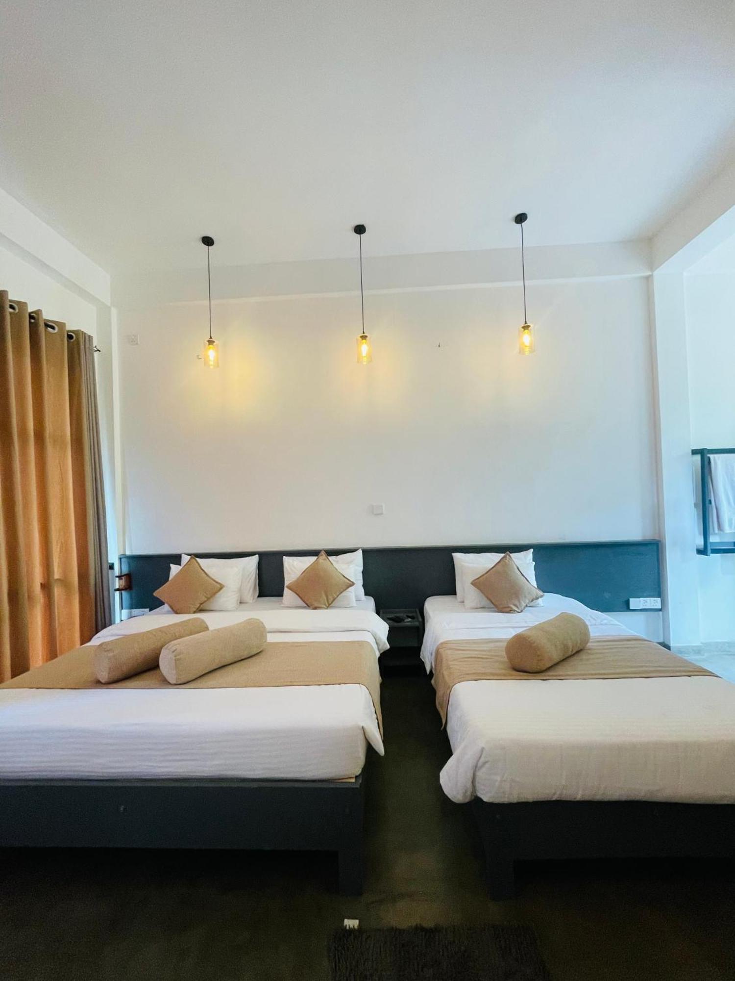 Hotel Kithal Station *