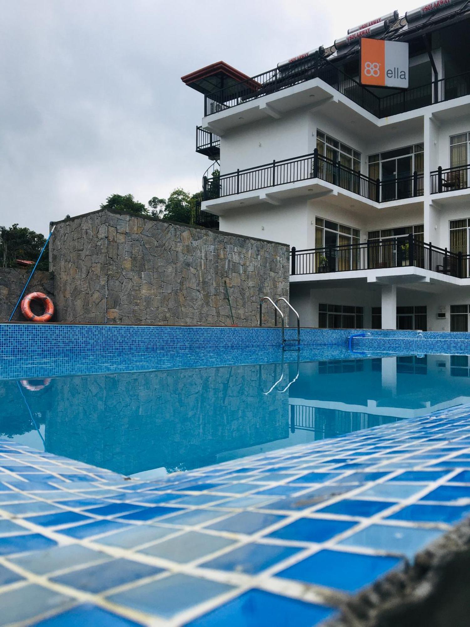 88th - Hotel