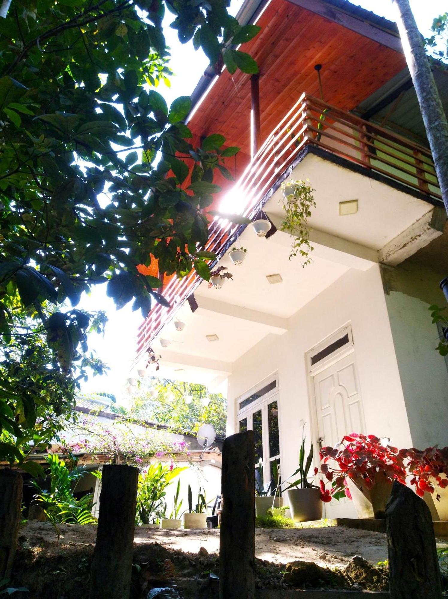 Walkers Nest Guest house *