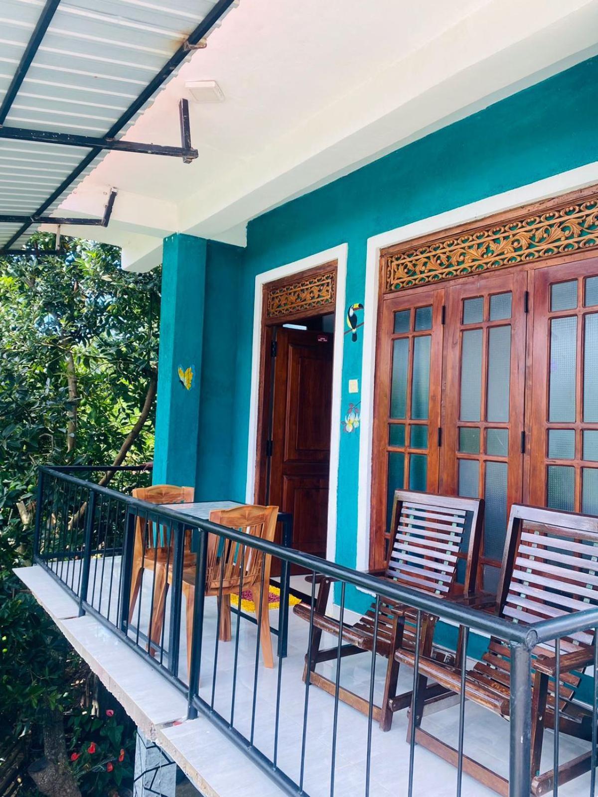 Little Paradise Homestay *