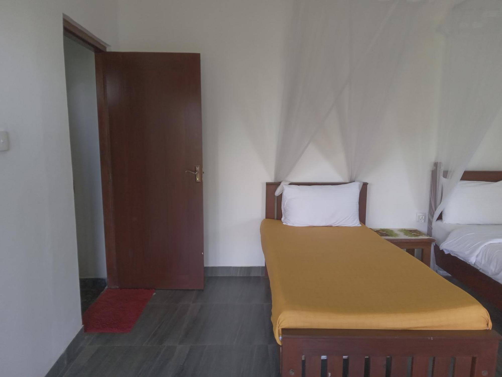 Chamodya Country house