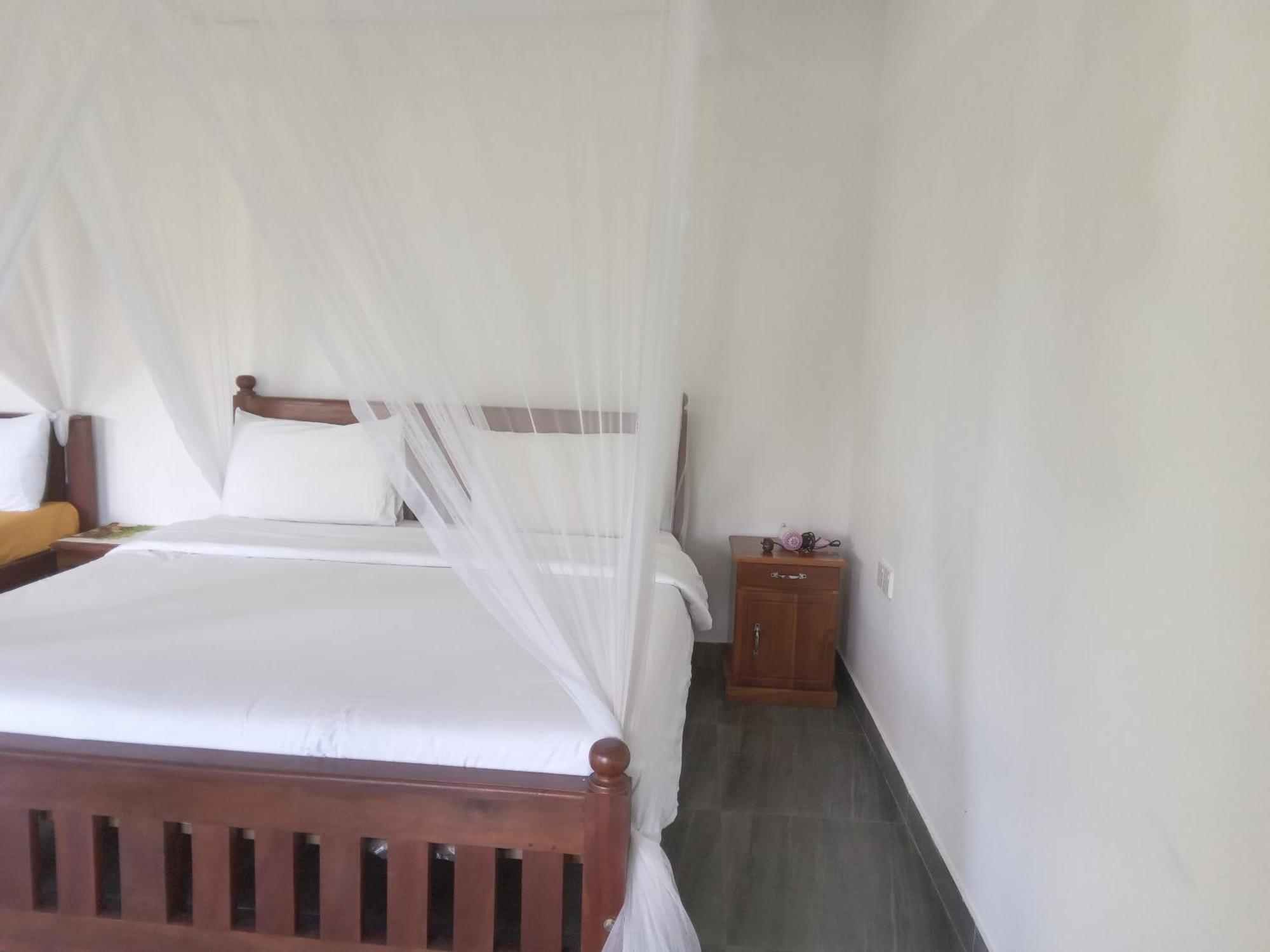 Chamodya Country house *