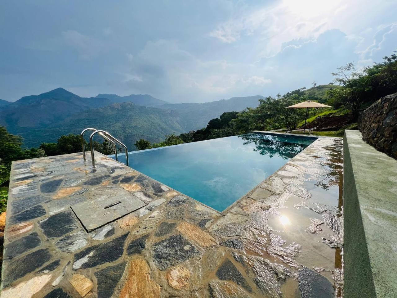 Dolape Lodge *