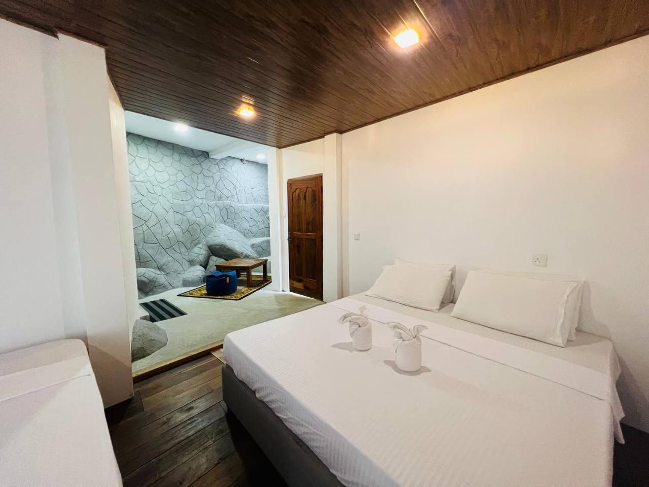 Lodge Dolape Ella