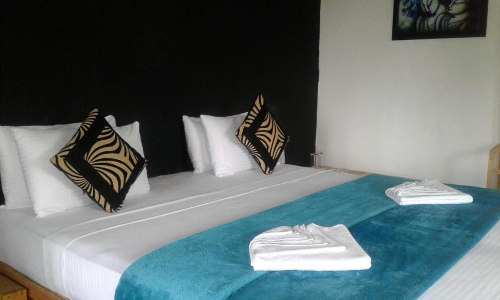 Dew Drop Resort *