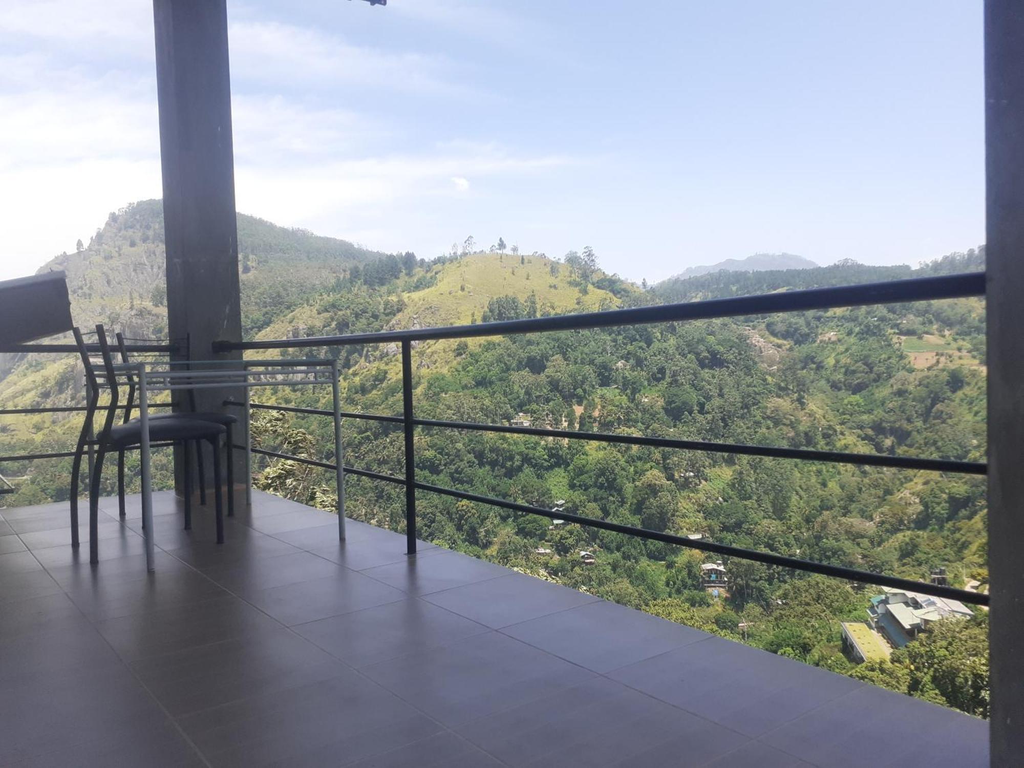 Bed & Breakfast Floating View *