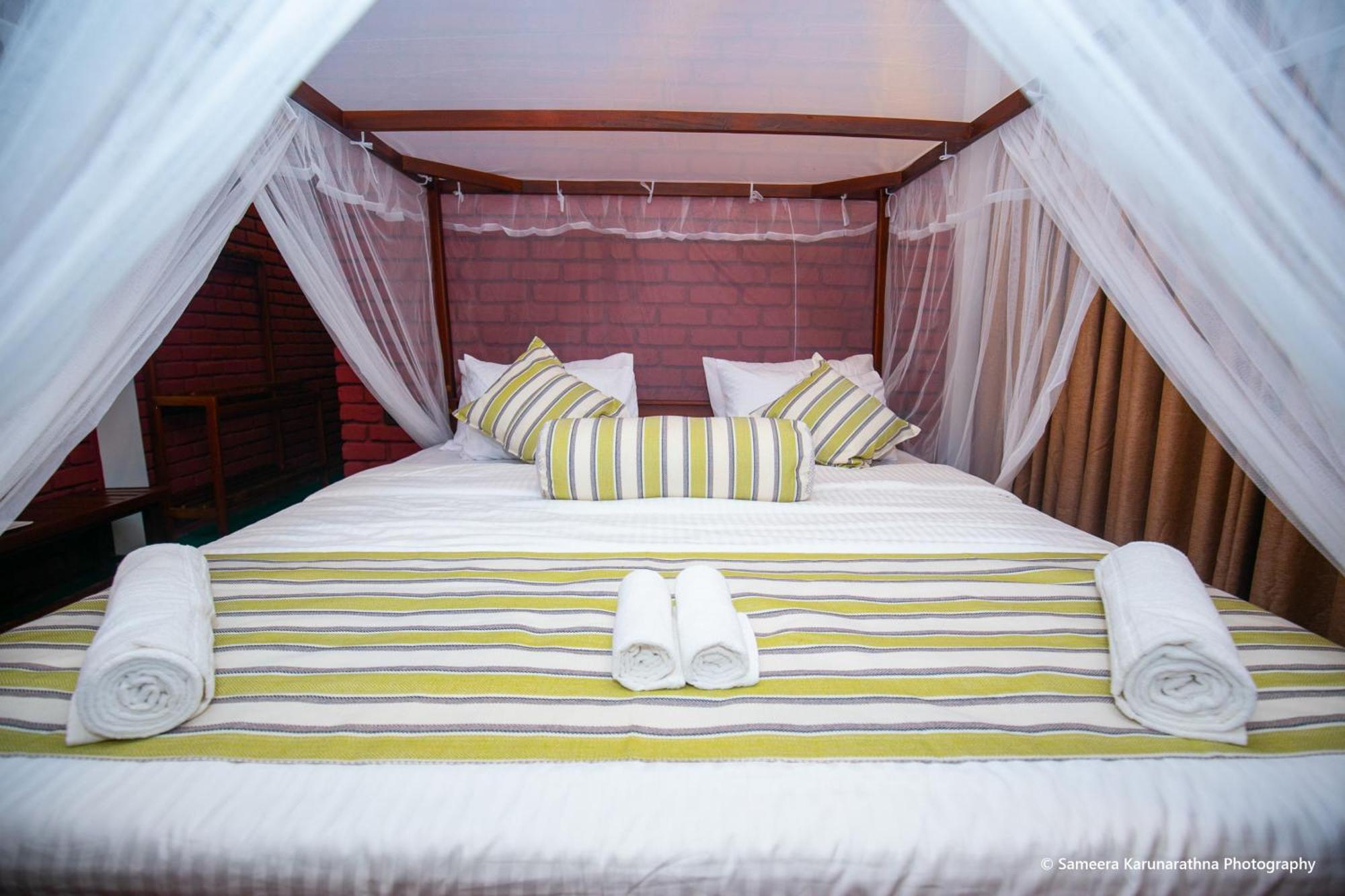Vista Hotel 2*